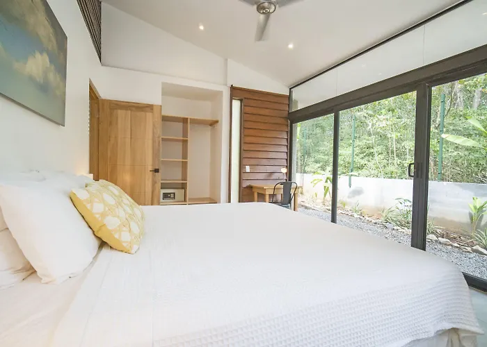Avellanas Villa *